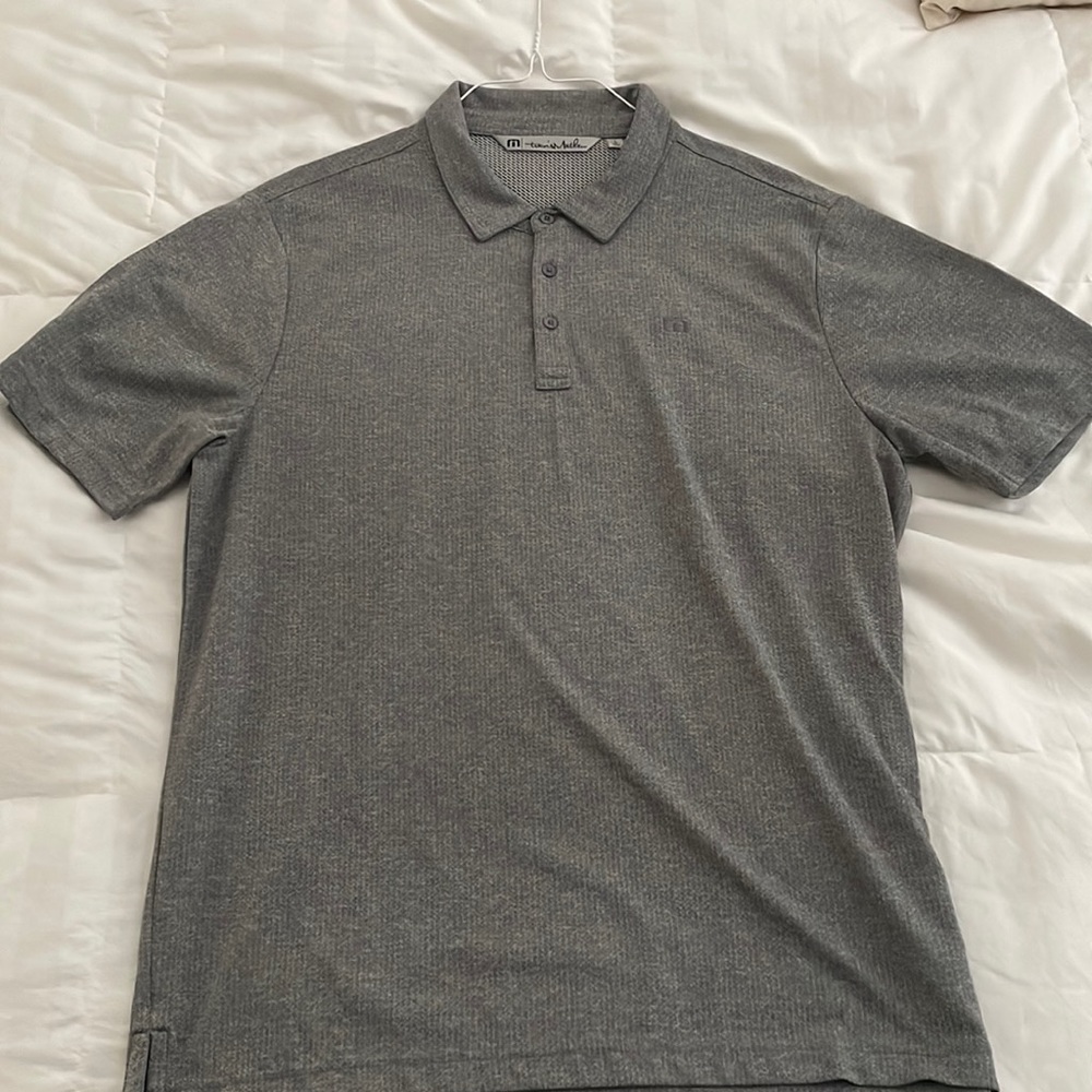 Travis Matthew polo size L